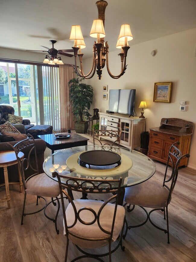 Building Photo - 20260 Estero Gardens Cir