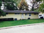 Primary Photo - 1209 N Busey Ave