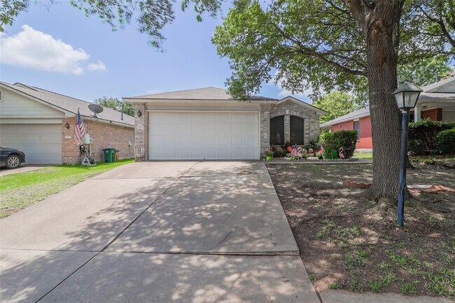 Building Photo - 1705 Friars Tale Ln