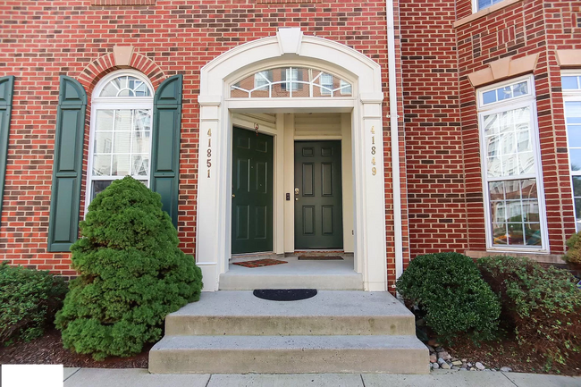 Entry Door - 41849 Inspiration Ter