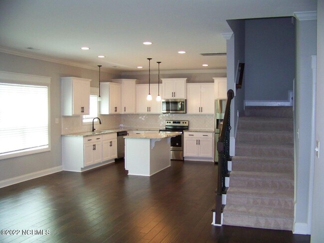 Building Photo - 550 Legacy Lakes Way