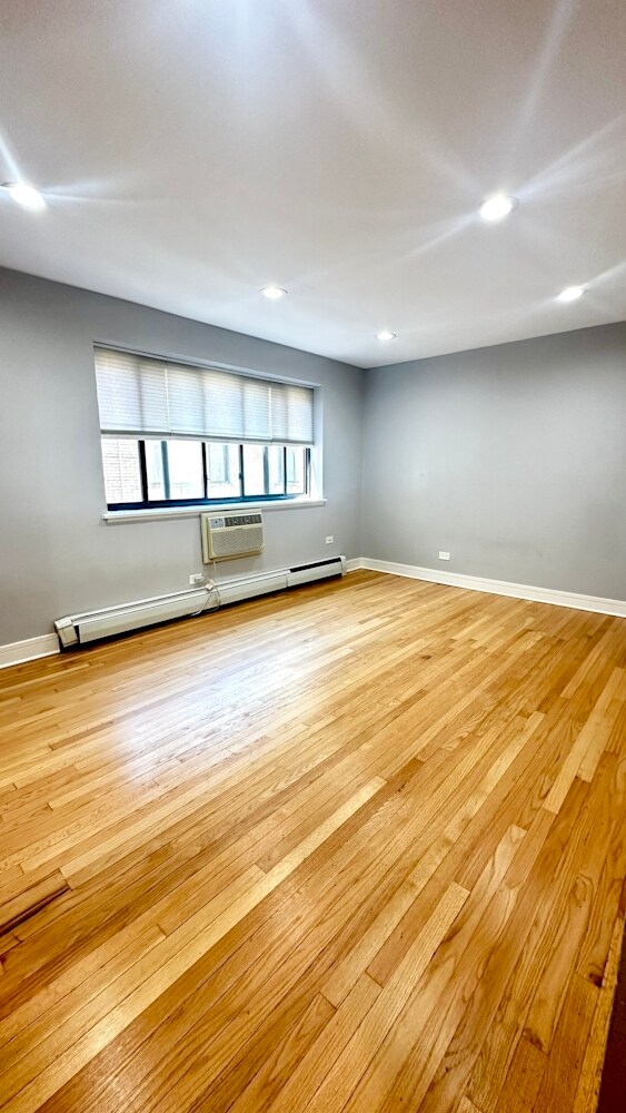 Foto del edificio - 6954 N Sheridan Rd