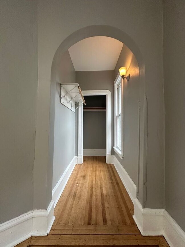Building Photo - 2711 Aldrich
