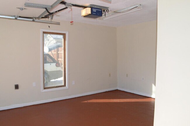 garage - 226 Perry St