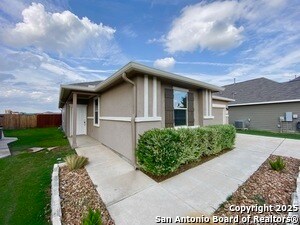 Foto del edificio - 142 Landing Ln