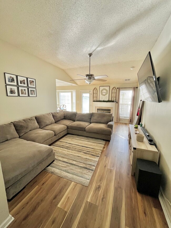 Foto del edificio - 13232 Lampmeade Ln