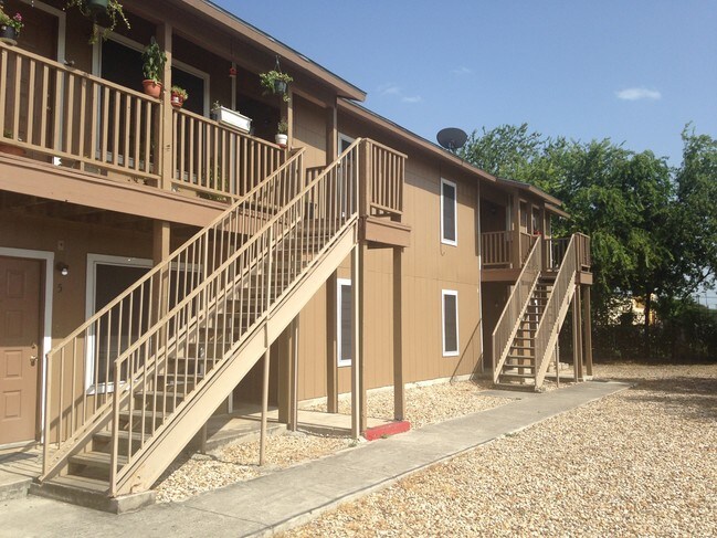 Building Photo - 430 Kendalia Ave