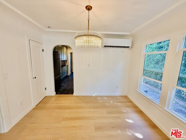 Building Photo - 3776 1/2 S Gramercy Pl