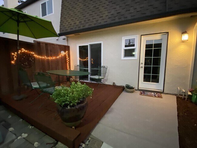 Building Photo - 1486 Carnot Dr