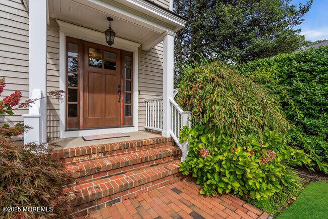 Building Photo - 8 Glenwood Pl