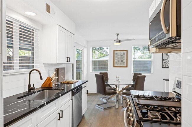Foto del edificio - 4512 W Village Ct