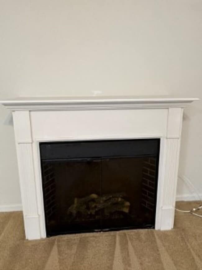 Building Photo - Huntersville