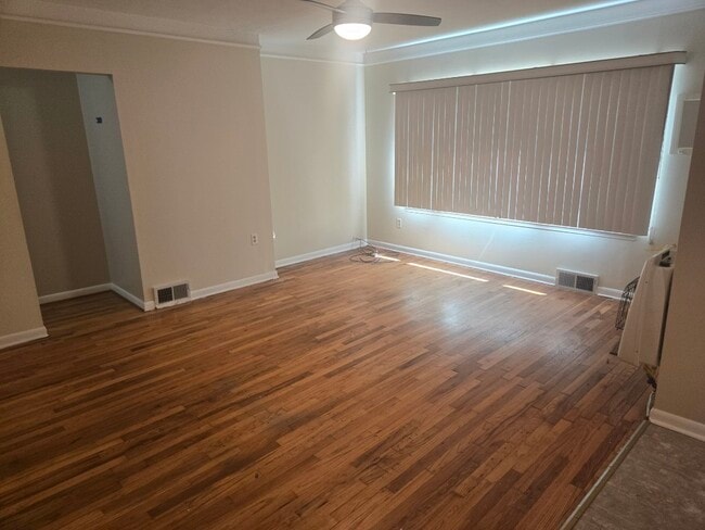 Building Photo - 1460 Gravel Ridge Dr