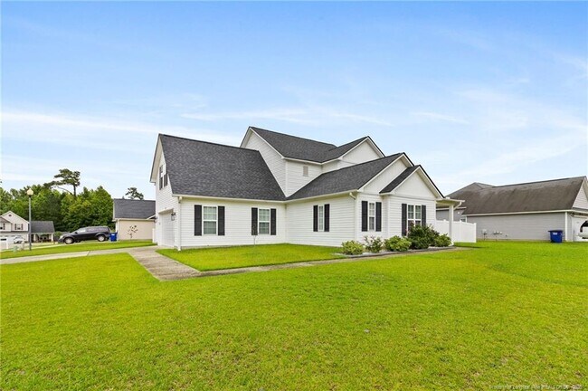 Building Photo - 118 Newport Ct