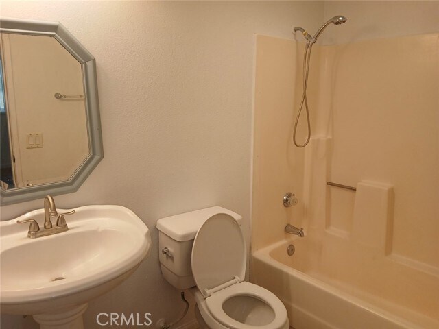 Foto del edificio - 40901 Reden Ct