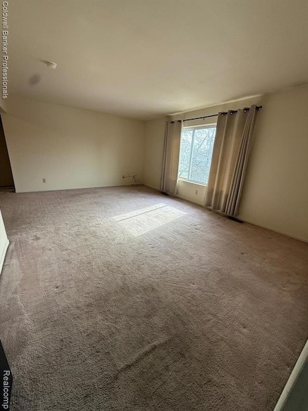 Building Photo - 510 Montrose Ave