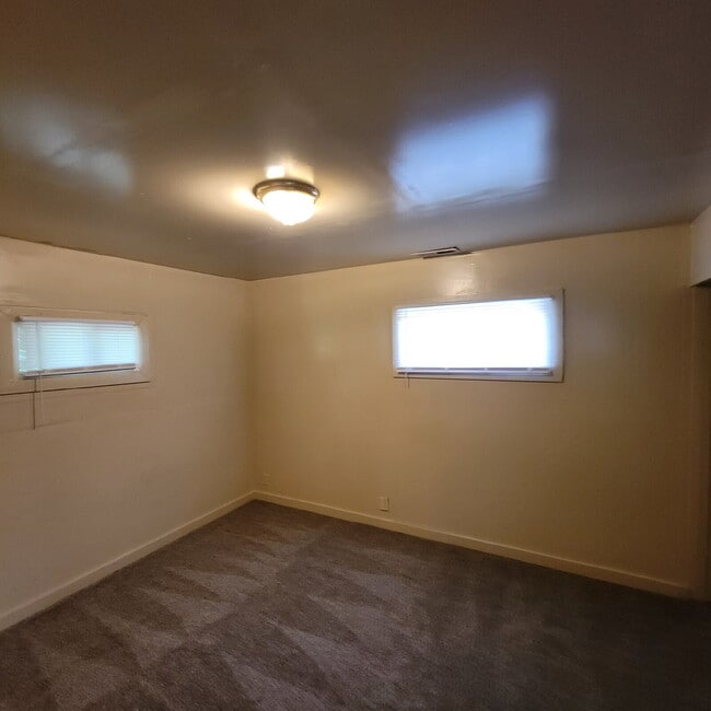 Photo - 3 Bedroom only a couple of blocks from popular Washington Park Apartment