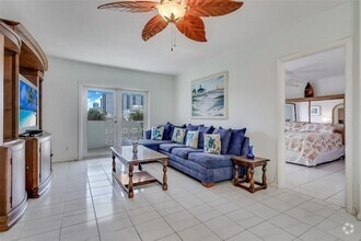 Building Photo - 320 S Surf Rd