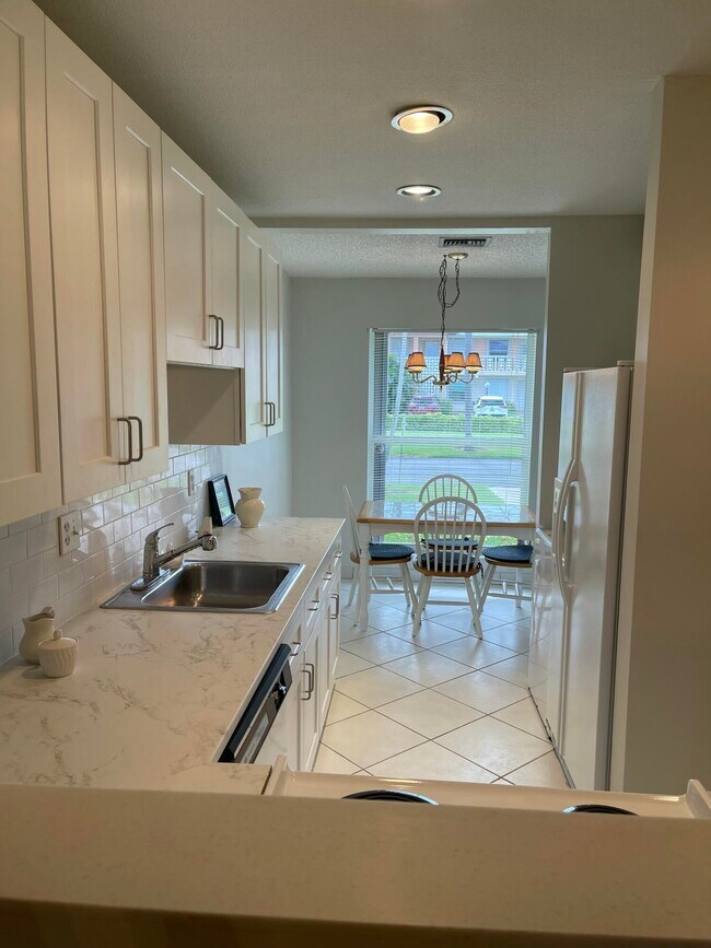 Foto del edificio - 1661 NW 20th Ave