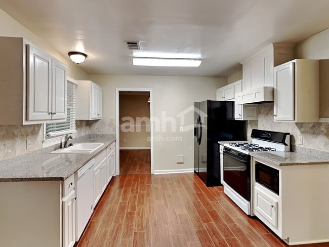 Foto del edificio - 2011 Aldbury Ln