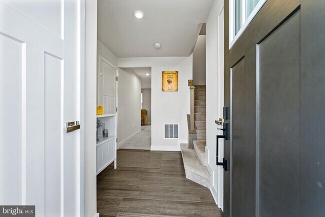 Foto del edificio - 144 Fletcher Cir