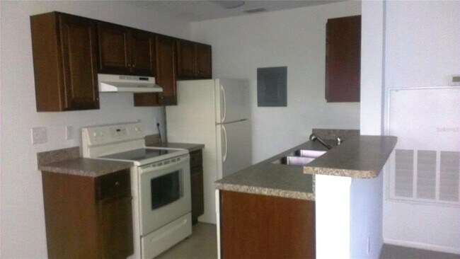 Building Photo - 2584 Grassy Point Dr