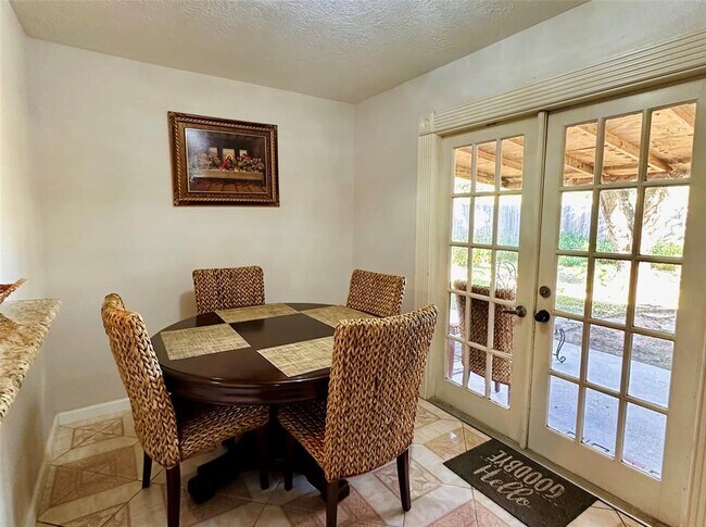 Foto del edificio - 7810 Kellwood Dr