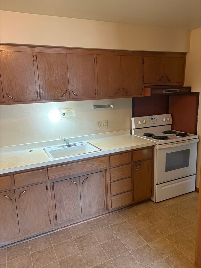 Building Photo - Imperial House