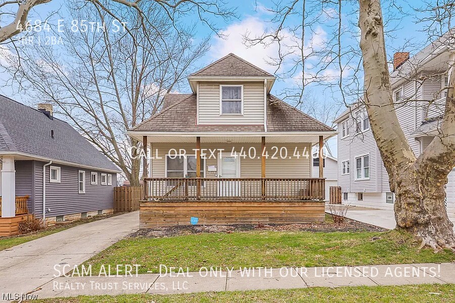 Primary Photo - Spacious Bungalow, 3 Bedroom 2 Bathroom