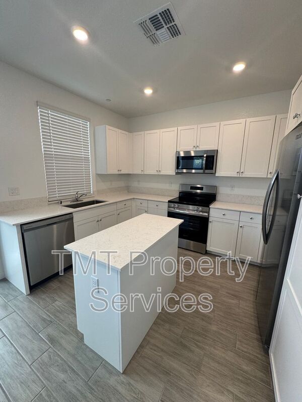 Foto del edificio - 867 Lk Pk Cir