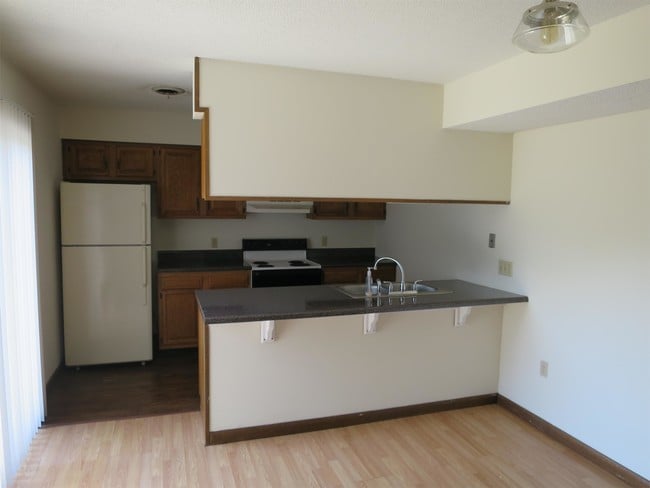 Building Photo - 9007 Creekside Ln NW