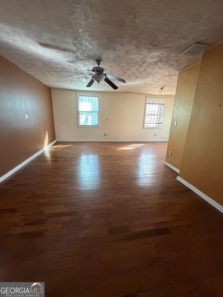 Photo - 2002 Chicago Ave NW House