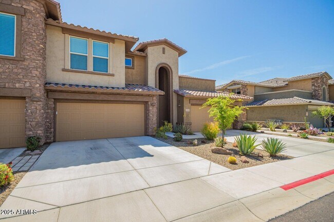 Building Photo - 2425 W Bronco Butte Trl
