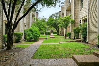 Building Photo - 8400 Jamestown Dr