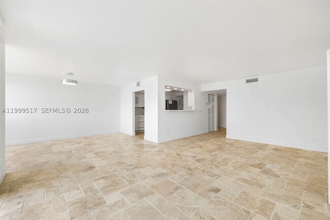 Foto del edificio - 1420 Brickell Bay Dr