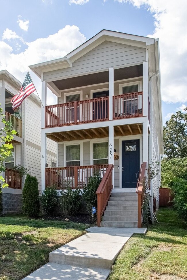 Foto del edificio - Available Now! 4 Bed, 3.5 Bath, Convenient...