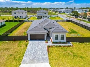 Building Photo - 32206 SW 196th Ave