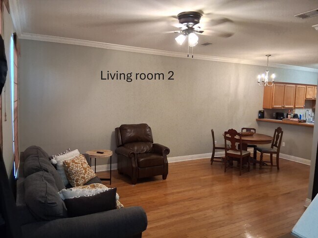 Foto del edificio - 5203 Arlington Ct