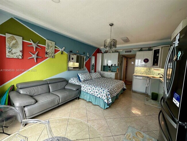 Foto del edificio - 6345 Collins Ave