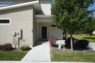Building Photo - 38 E Ranch Dr