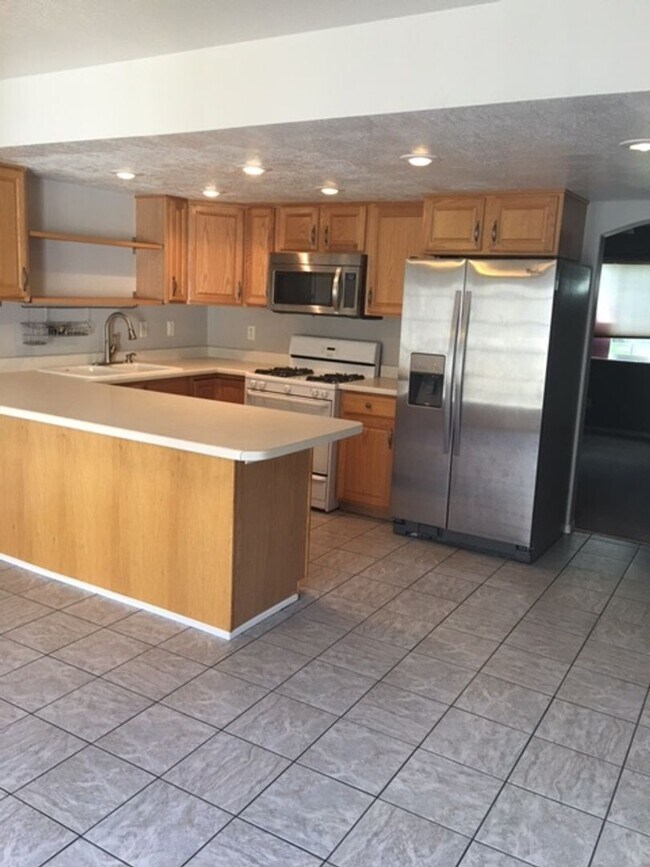 Foto del edificio - 75 N Hampton Pl