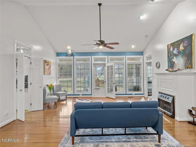 Foto del edificio - 1114 4 Wood Dr