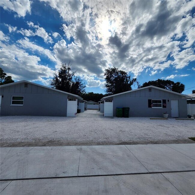 Foto del edificio - 15406 Avalon Ave