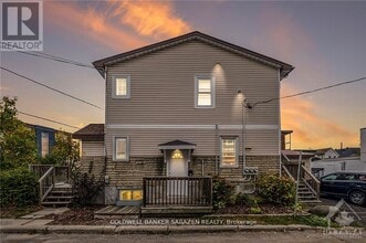 Building Photo - 136-136 Deschamps Ave
