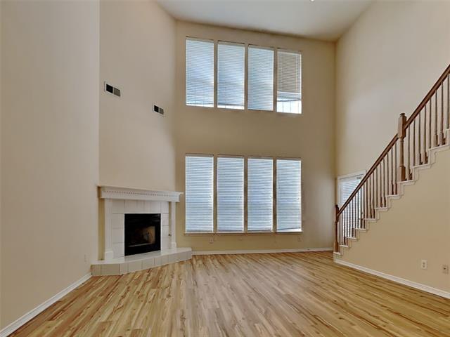 Building Photo - 700 Water Oak Dr