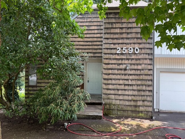 Building Photo - 2590 Jefferson St