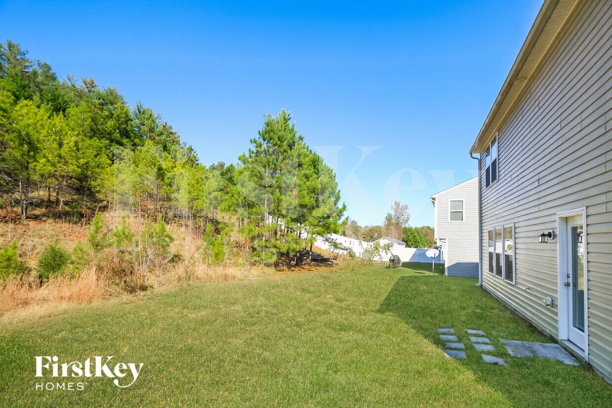 Building Photo - 2584 Crosland Hill Dr