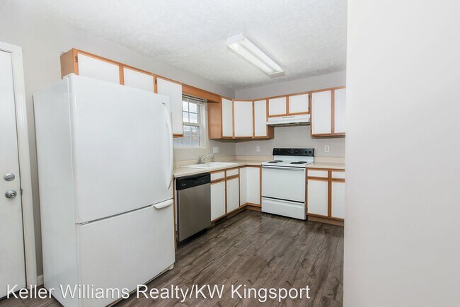Building Photo - 2 br, 2.5 bath House - 32 Lake Village Court