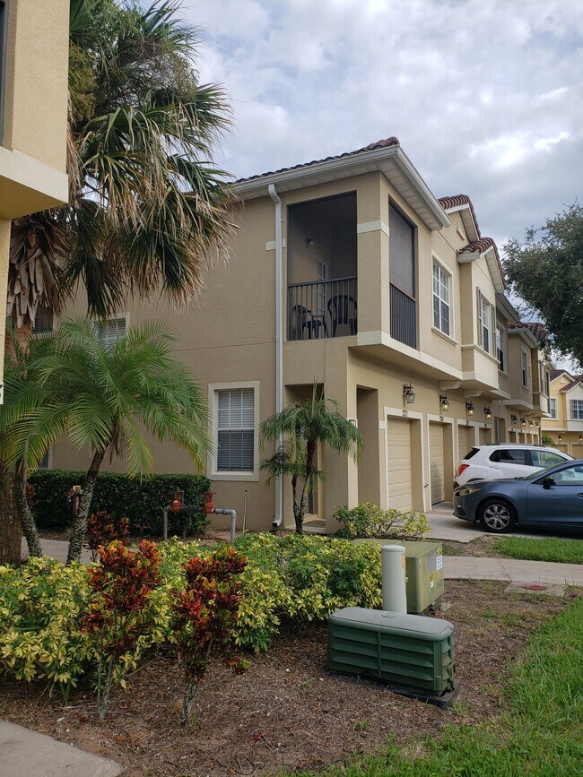 Foto del edificio - 2771 Oakwater Dr