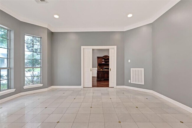 Building Photo - 24 Stonegate Park Ct
